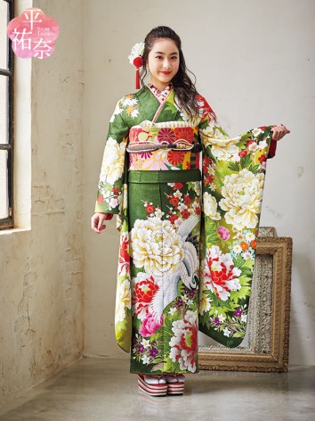 モデルブランド振袖 平祐奈 豪華 金駒 金彩 紋意匠 身丈168cm 撥水加工済 モデルブランド振袖 平祐奈 豪華 金駒 金彩 紋意匠 身丈168cm 撥